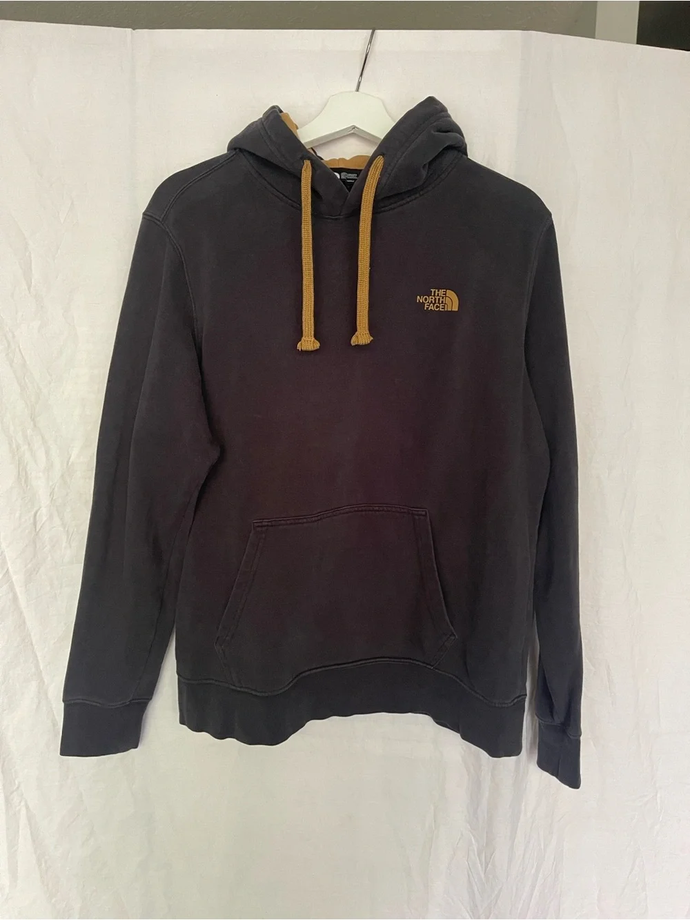 The North Face Men's Half Dome Pullover Hoodie Size M Adventure Outdoor Gym